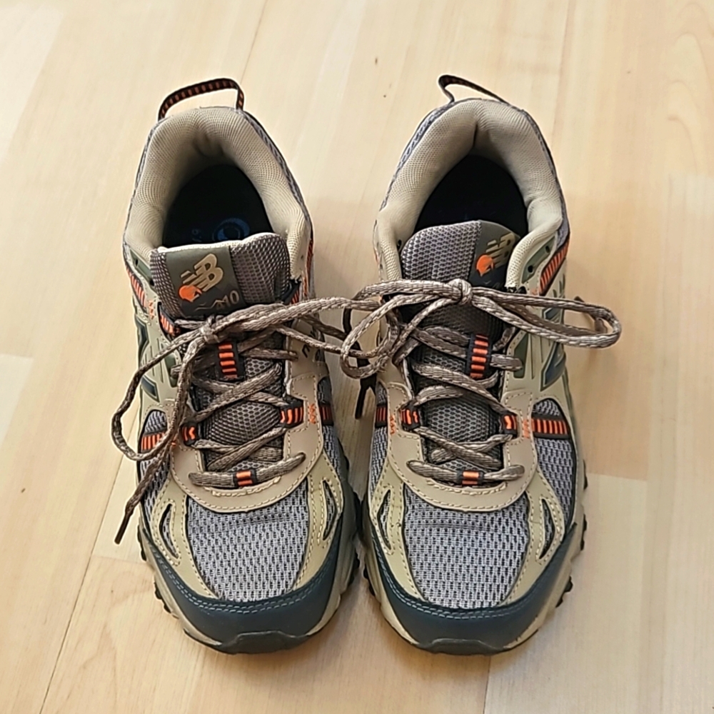 Hiking shoes
